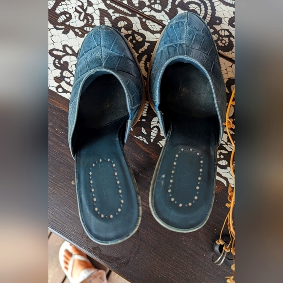Nine West‎ Blue Crocodile Slip on Leather Sandal - Picture 2 of 11